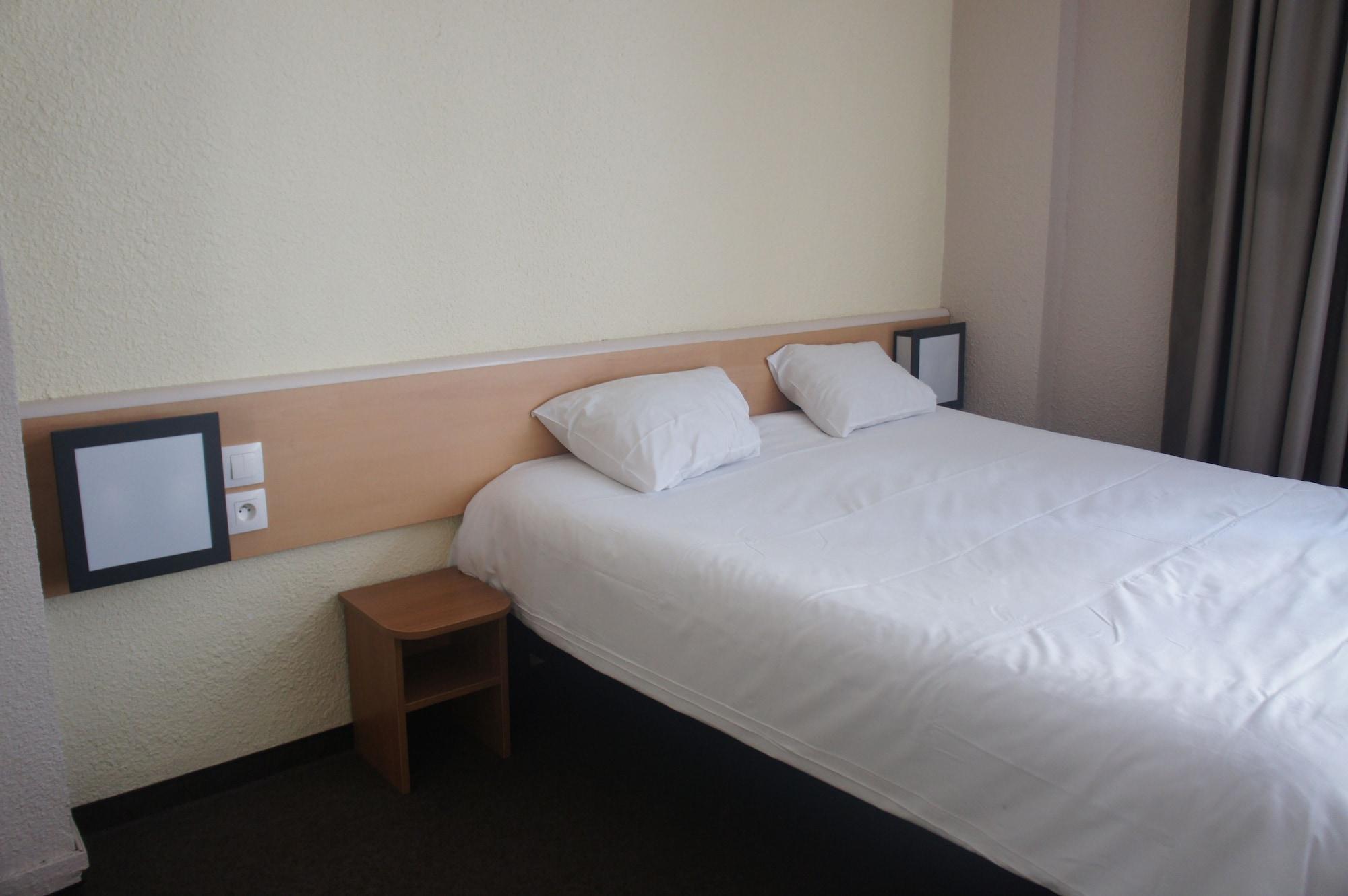 לוולואה פרה Hotel D'Anjou מראה חיצוני תמונה
