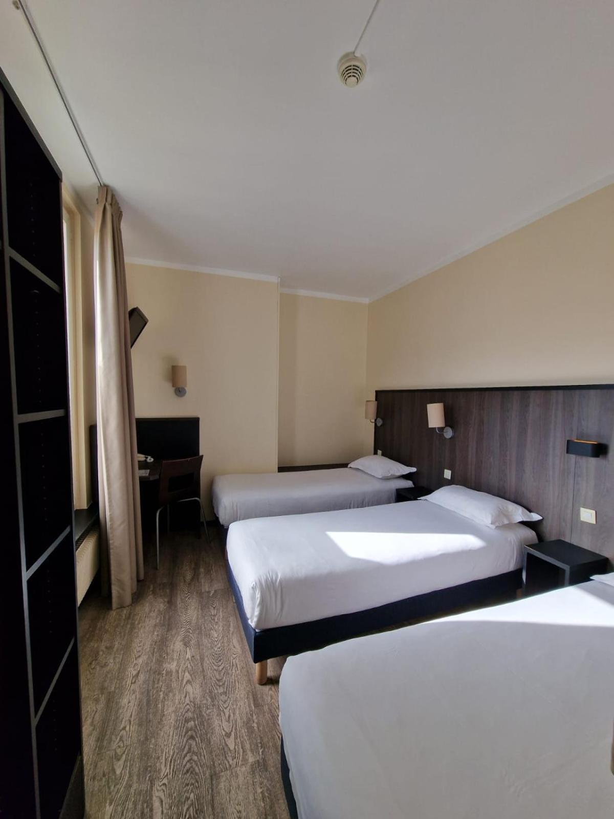 לוולואה פרה Hotel D'Anjou מראה חיצוני תמונה