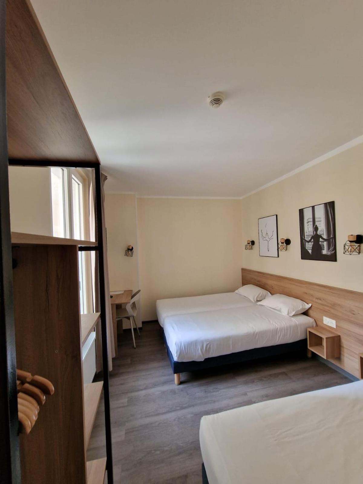 לוולואה פרה Hotel D'Anjou מראה חיצוני תמונה