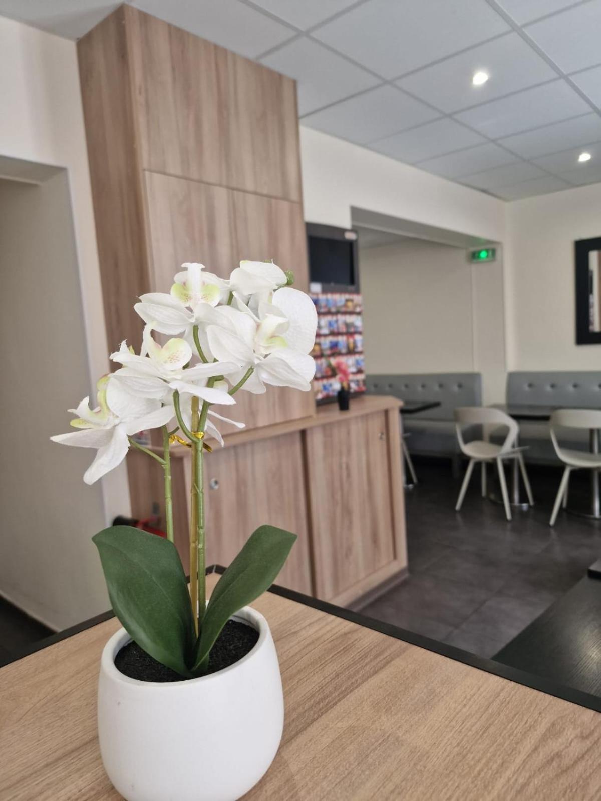 לוולואה פרה Hotel D'Anjou מראה חיצוני תמונה